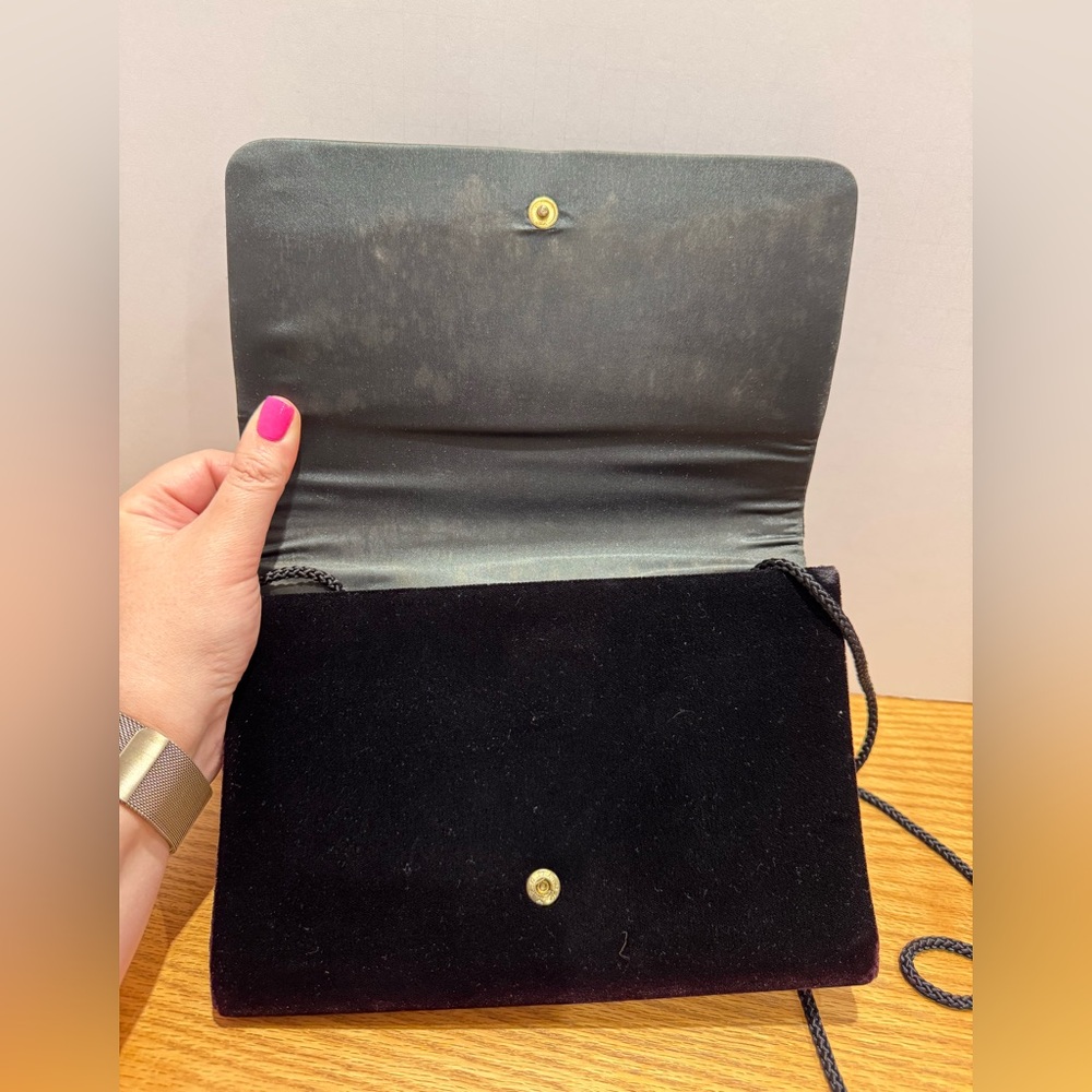 Vintage 90’s Black Velvet and satin clutch or Crossbody Bag - Picture 3 of 11
